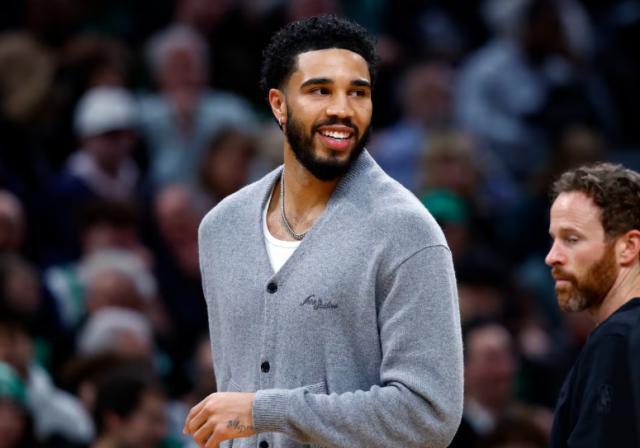 开云体育app下载-凯尔特人状态复苏火热！塔图姆3月复出助球队冲冠？