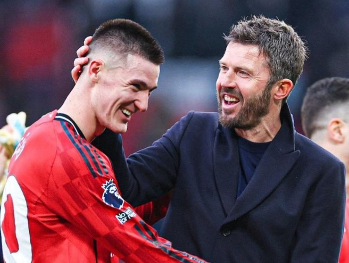 开云体育-从水货到救世主！只用了一个换帅的距离，7650万锋霸4球带来10分|曼联|卡里克|谢什科|英超|水晶宫_新浪新闻